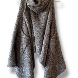 Soft Surroundings Heather Gray Knit Cape Hooded and Pockets